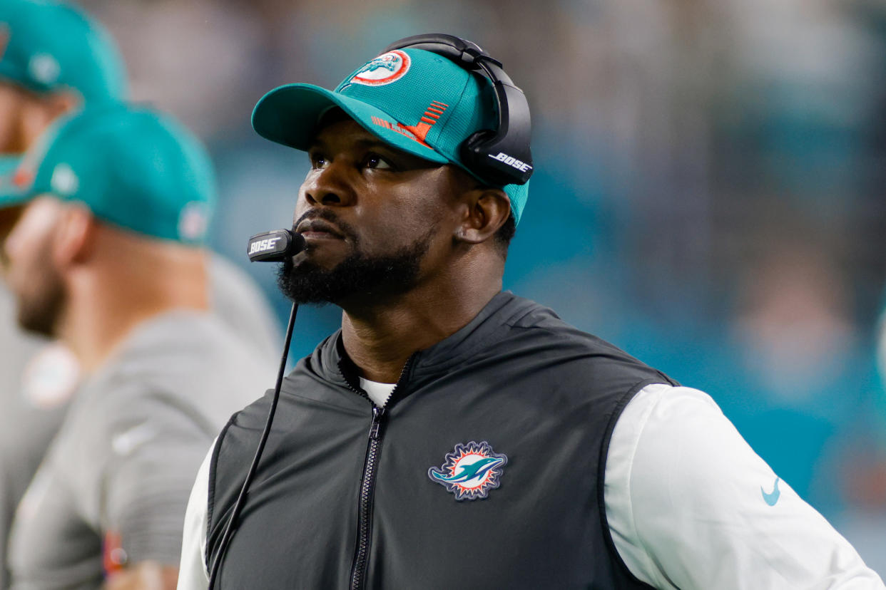 MIAMI GARDENS, FL - JANUARY 09: Miami Dolphins head coach Brian Flores during the game between the New England Patriots and the Miami Dolphins on January 9, 2022 at Hard Rock Stadium in Miami Gardens, Fl. (Photo by David Rosenblum/Icon Sportswire via Getty Images)