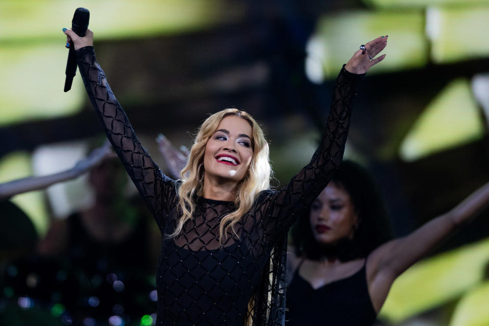 Rita Ora, britische Sängerin, nahm an der Abschlussfeier der 6. Invictus Games in der Merkur Spiel-Arena teil (Bild: dpa)