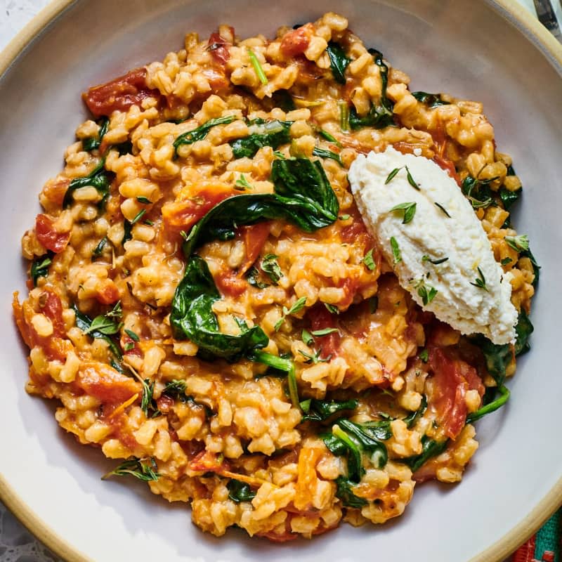 Baked Barley Risotto with Spinach and Sun-Dried Tomatoes 