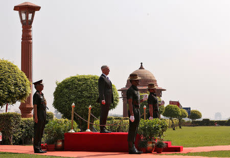 U.S. Defense Secretary Jim Mattis inspects an honour guard in New Delhi, India September 26, 2017. REUTERS/Adnan Abidi