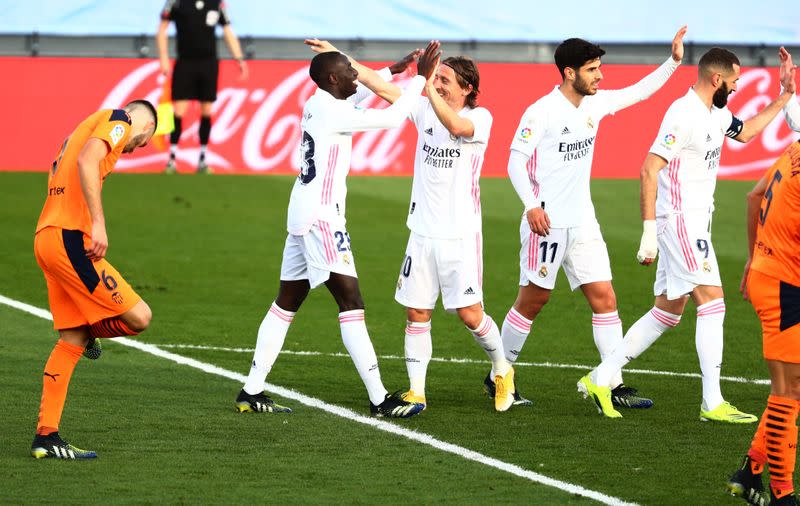 La Liga Santander - Real Madrid v Valencia