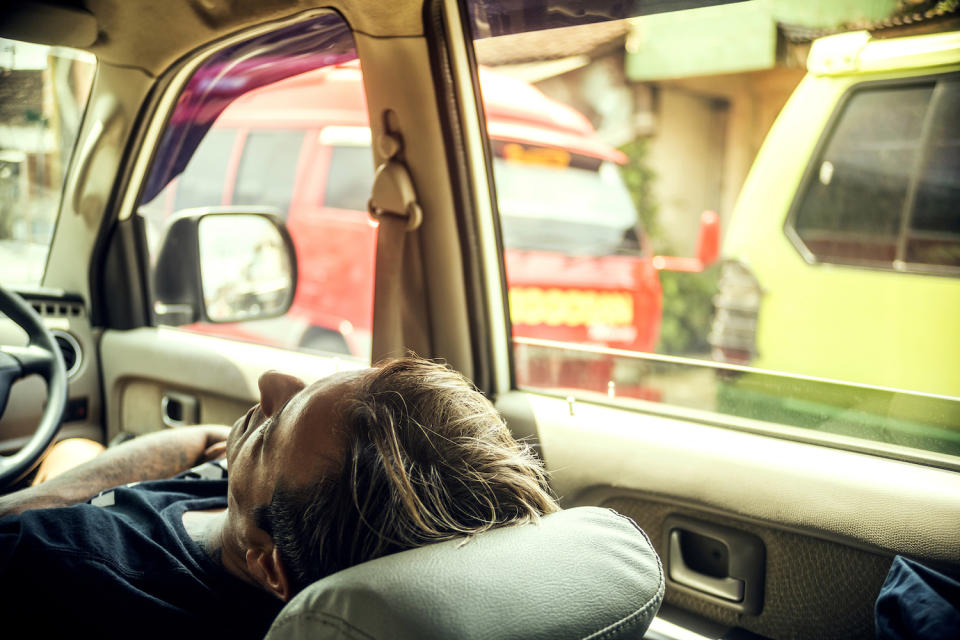 Im Auto zu schlafen, ist in Deutschland grundsätzlich nicht verboten. (Bild: Getty Images)