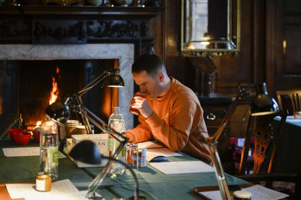 2019 British Bake Off champion David Atherton judges the entries. Picture: Stuart Walker Photography 2022