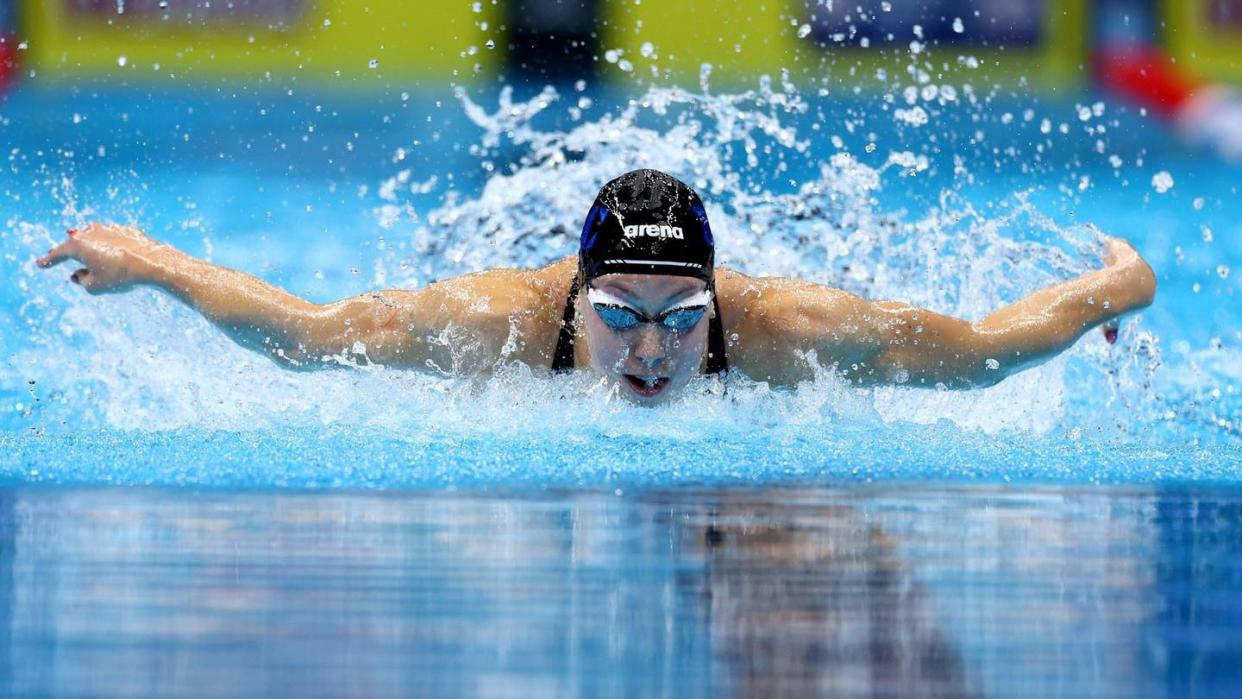 Schwimmerin pulverisiert Weltrekord!