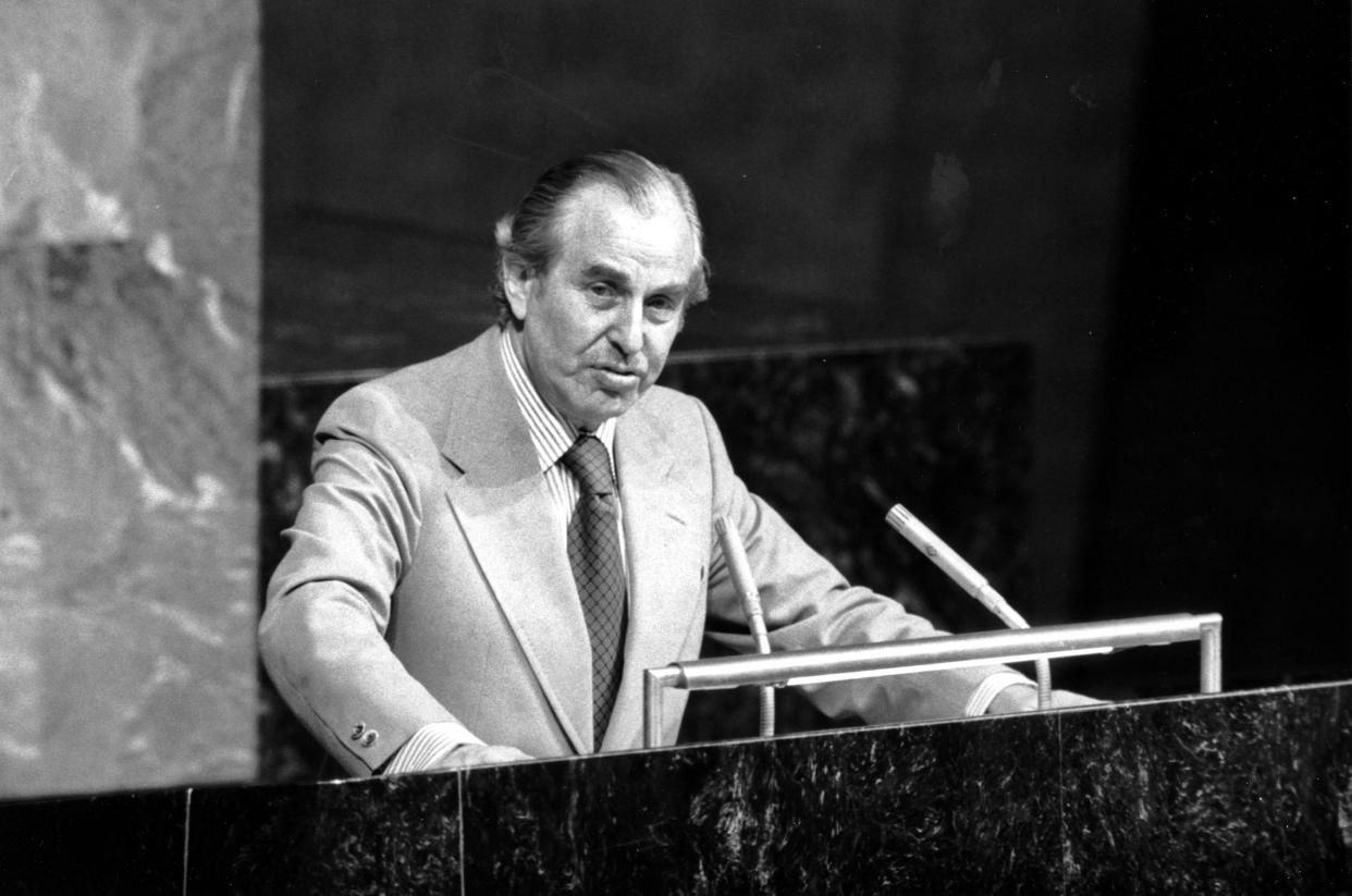Chaim Herzog in 1977