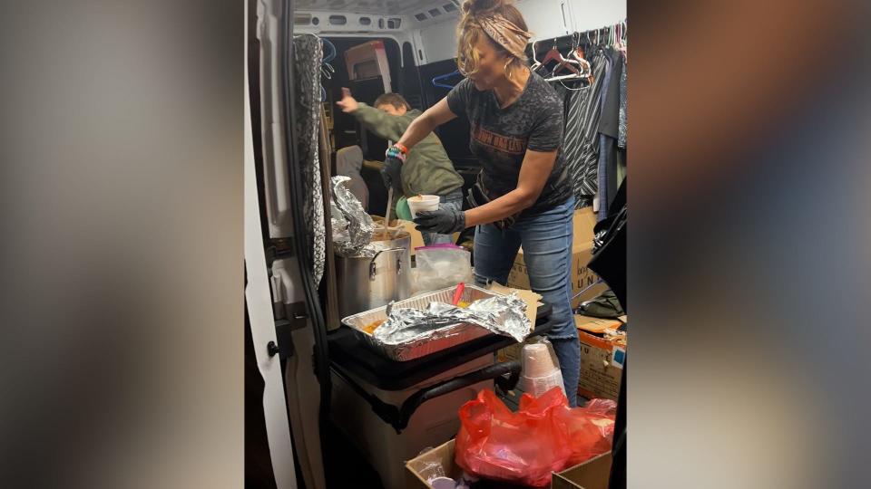 Brown Bag Lady serves LA's homeless