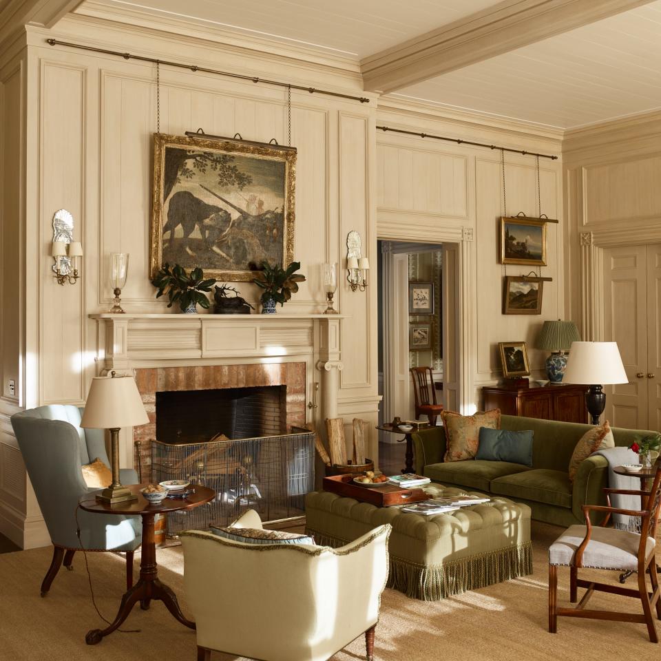 G.P. Schafer Architect
A living room in a Georgia residence (pictured above) by G.P. Schafer Architect.
Award: Recipient of the 2019 Arthur Ross Award for Architecture from the Institute of Classical Architecture & Art. Notable clients: Candice Bergen; Lauren Santo Domingo; Will Kopelman. ► New York; gpschafer.com