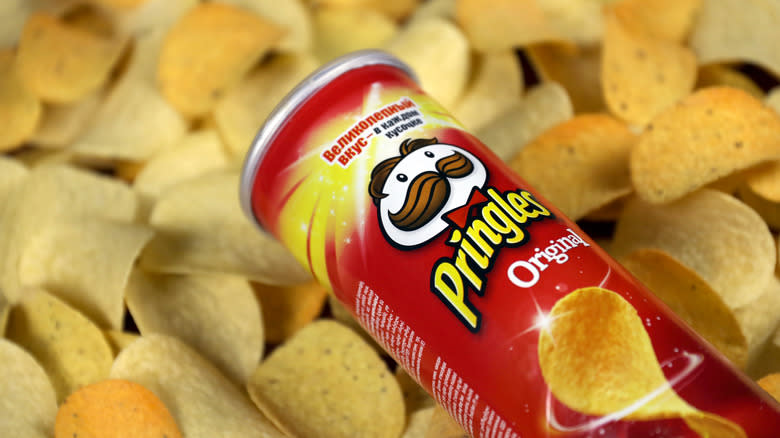 Pringles chips in a can