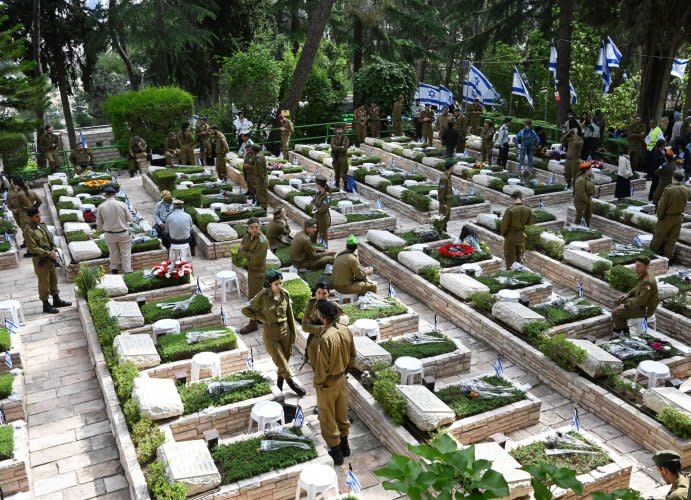 Israelis observe Memorial Day in  Jerusalem