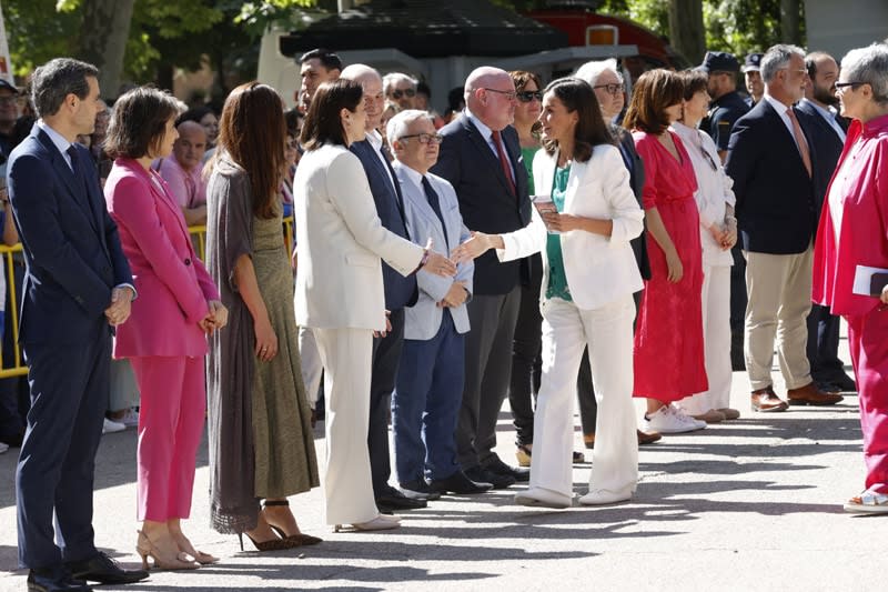 Reina Letizia en la Feria del Libro