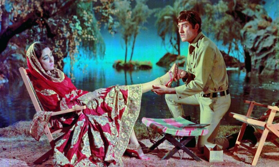 Meena Kumari and Raaj Kumar in Pakeezah.