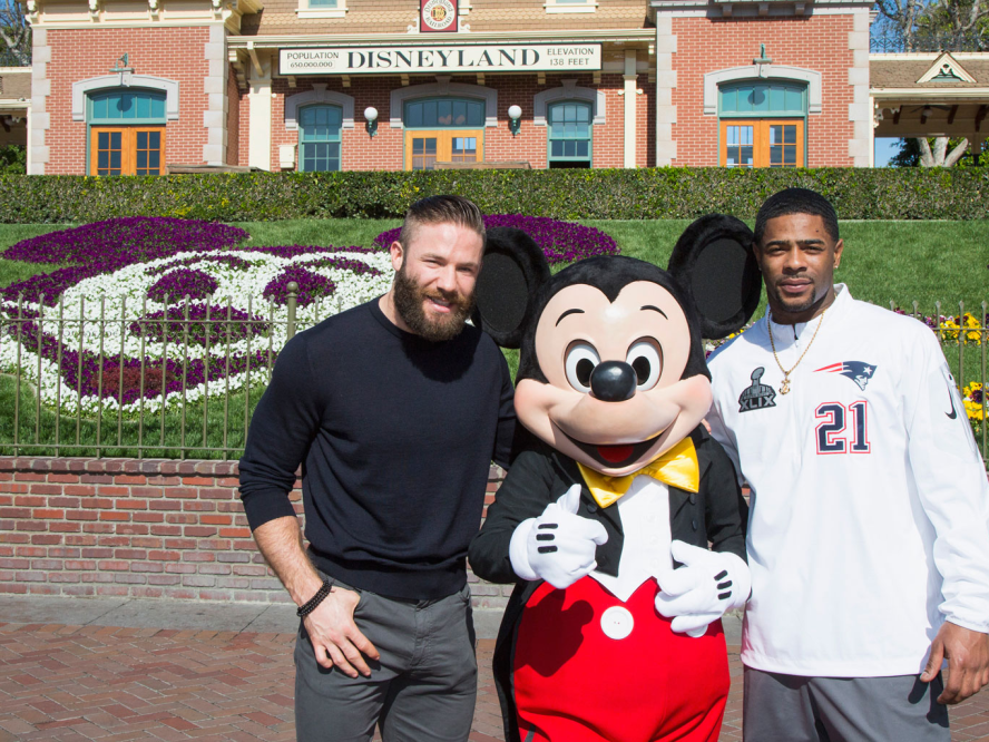 PHOTOS: Super Bowl Winners Visiting Disney World After the Big Game