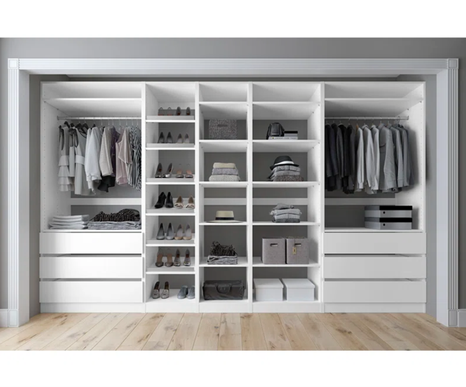 22) Closet System