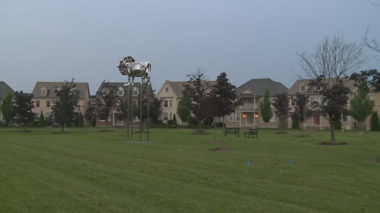 Bold cow sculpture 'scares the children,' Markham, Ont., residents say