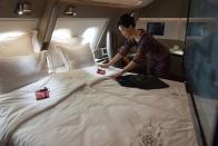 <p>Die Nummer eins unter den Airlines ist laut TripAdvisor die Singapore Airlines. Die Touristikwebsite verlieh der Fluggesellschaft den Award als bestes First Class und Economy-Class-Transportmittel. “Der Preis ist eine Anerkennung der harten Arbeit und des Engagements unserer Tausenden von Angestellten auf der ganzen Welt, die sich jeden Tag darauf konzentrieren, dass Singapore Airlines weltweit konkurrenzfähig bleibt”, so Singapore Airlines’ CEO Goh Choon Phong. (Foto: gettyimages) </p>