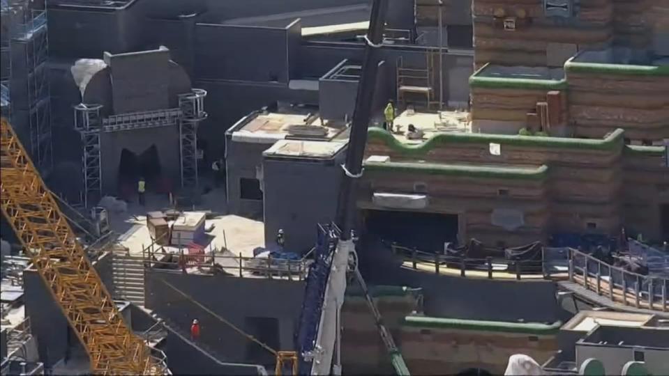 Skywitness 9 flew over the construction site earlier this week and saw some major updates.