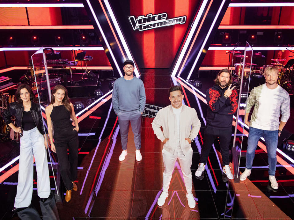 Sie wollen "The Voice of Germany" 2020 finden: Stefanie Kloß (v.l.n.r.), Yvonne Catterfeld, Mark Forster, Nico Santos, Rea Garvey und Samu Haber. (Bild: obs/The Voice of Germany/Richard Hübner)