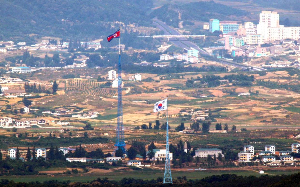 North Korea is gearing up to send propaganda leaflets over its southern border - Yonhap