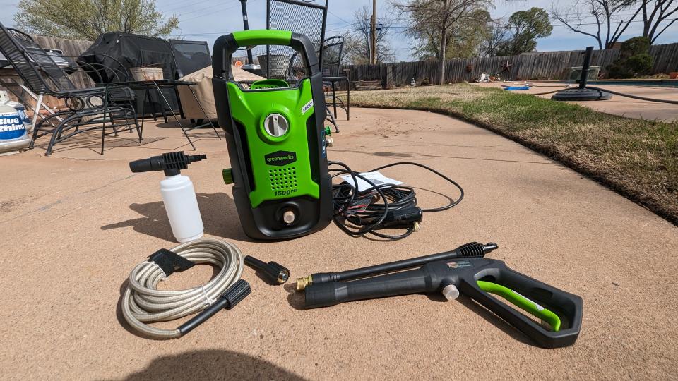 Greenworks GPW1501 pressure washer