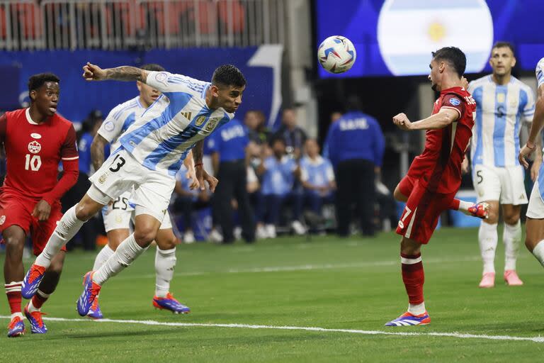 La Argentina no tuvo un buen partido en defensa ante Canadá: el punto alto fue Cristian Romero