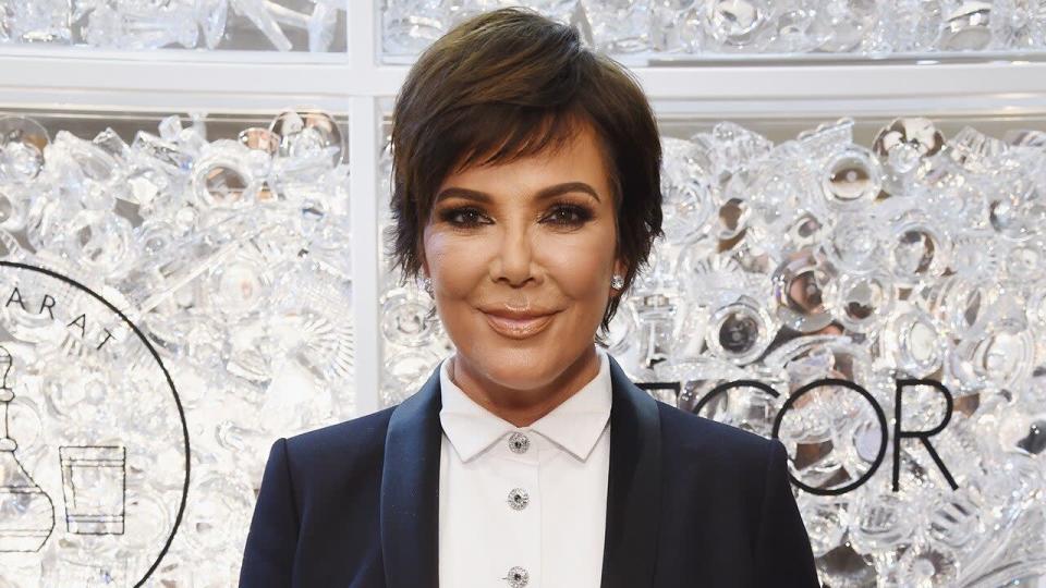 Kris Jenner Poses With Her Wax Figure In Nyc And Its Hard To Tell