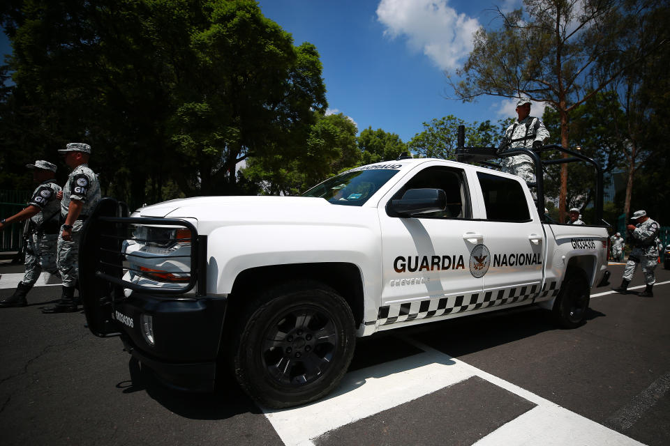 La Guardia Nacional Mexicana, creada por el gobierno de Andrés López Obrador, ha sido duramente criticada por impedir el paso de migrantes de la frontera sur de México que pretenden cruzar el país para llegar a Estados Unidos. (Foto: Manuel Velasquez/Getty Images)