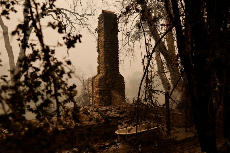 McKinney Fire burns near Yreka, California