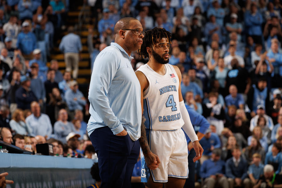 RJ Davis é o inquestionável líder veterano de Hubert Davis.  (Peyton Williams/UNC/Getty Images)