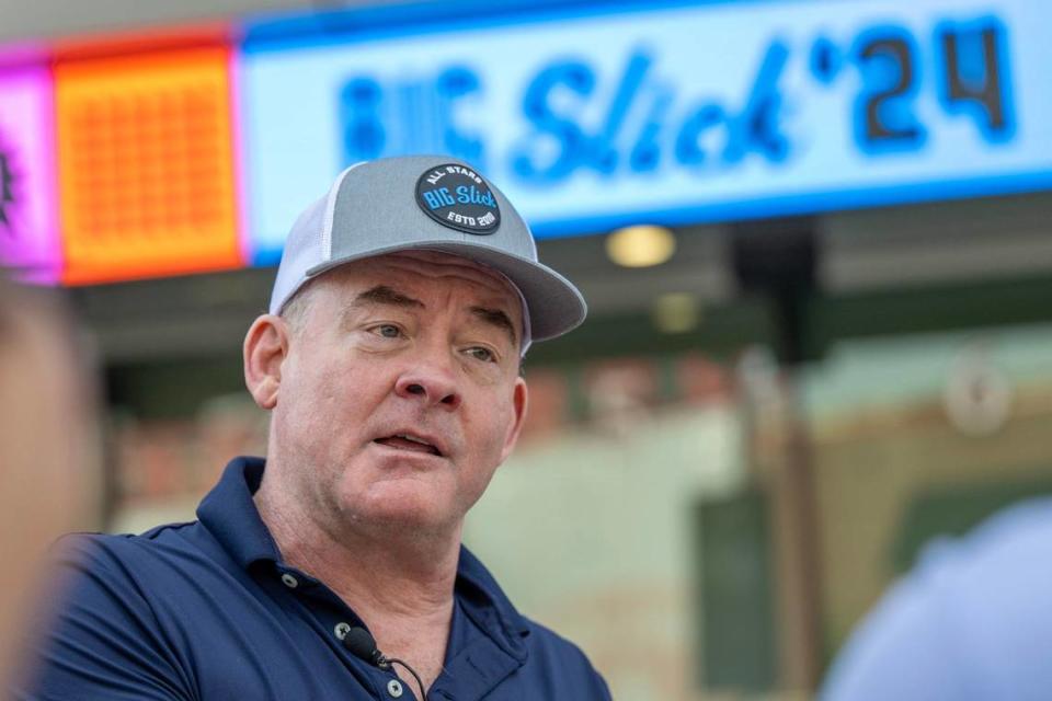 David Koechner, who appeared in “The Office” and the “Anchorman” movies, is back in Kansas City for Big Slick Celebrity Weekend.