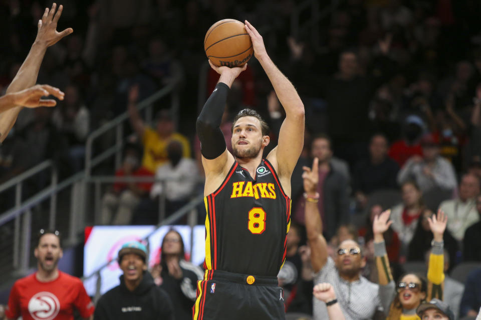 Atlanta Hawks forward Danilo Gallinari (8) shoots in the second half of an NBA basketball game against the New Orleans Pelicans, Sunday, March 20, 2022, in Atlanta. (AP Photo/Brett Davis)