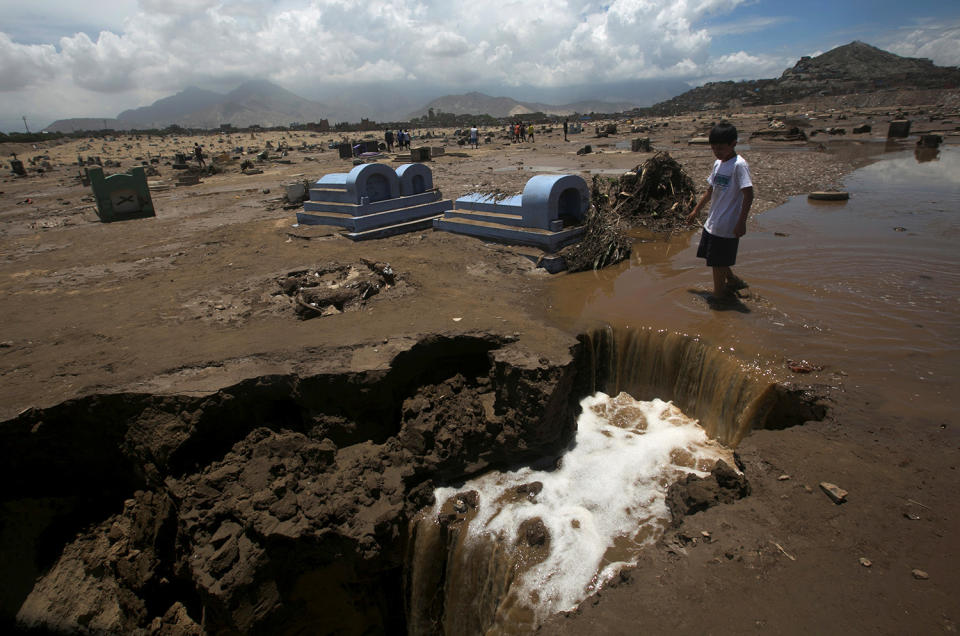 Peru struggles with devastating El Niño flooding