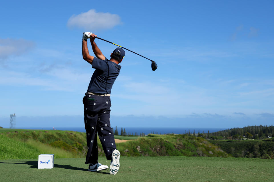 KAPALUA, HAWAII - JANUARY 05: Jason Day of Australia plays his shot from the sixth tee during the second round of The Sentry at Plantation Course at Kapalua Golf Club on January 05, 2024 in Kapalua, Hawaii. (Photo by Kevin C. Cox/Getty Images)