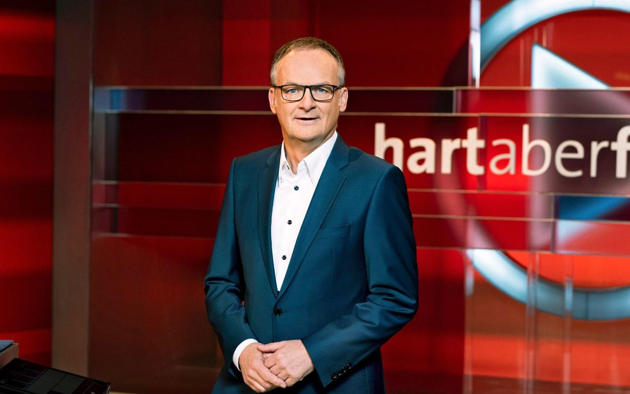 Seit vielen Jahren ist er mit "Hart aber fair" im Ersten auf Sendung. Doch Frank Plasberg wünscht sich Reformen für den öffentlich-rechtlichen Rundfunk. (Bild: WDR / Stephan Pick)