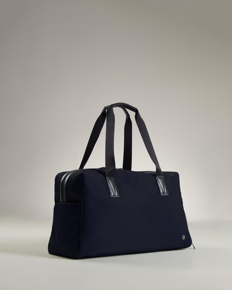 <p><a href="https://go.redirectingat.com?id=74968X1596630&url=https%3A%2F%2Fwww.antler.com%2Fproducts%2Fchelsea-weekender-bag-navy&sref=https%3A%2F%2Fwww.menshealth.com%2Ftechnology-gear%2Fg19521968%2Fcool-gifts-for-dad%2F" rel="nofollow noopener" target="_blank" data-ylk="slk:Shop Now;elm:context_link;itc:0;sec:content-canvas" class="link ">Shop Now</a></p><p>Chelsea Weekender in Navy</p><p>antler.com</p><p>$225.00</p>