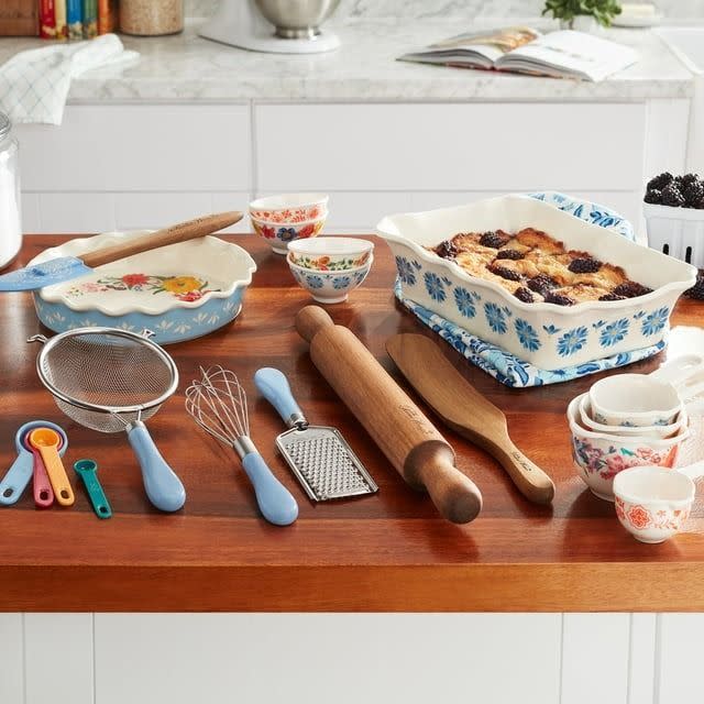 The Pioneer Woman 20-Piece Cutlery Set - Ree Drummond Cutlery Set at Walmart