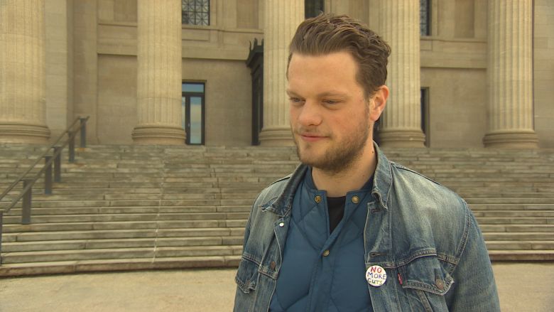 University students protest plans to remove tuition cap, tax-rebate cuts