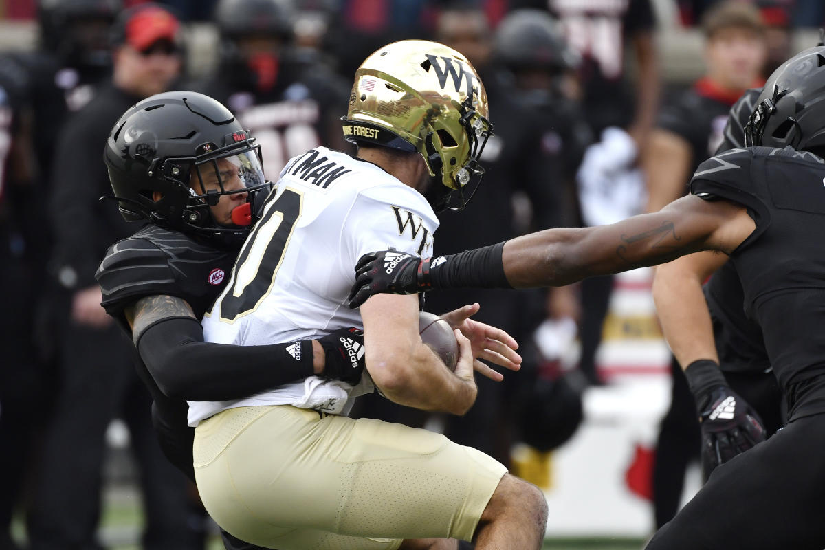 BOZICH, Louisville turns No. 10 Wake Forest over, upside down in 48-21 win, Sports