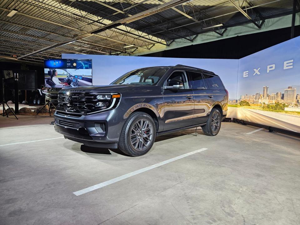 2025 ford expedition debut event in detroit