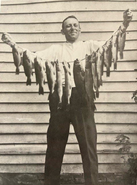 Rev. Louis VandenBurg, pastor of Ramapo Reformed Church from 1901 to 1904.