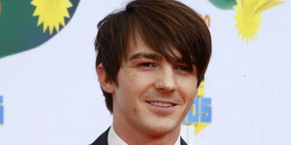 Drake Bell publica "Oye, tranquilo viejo" y sus fans se vuelven locos