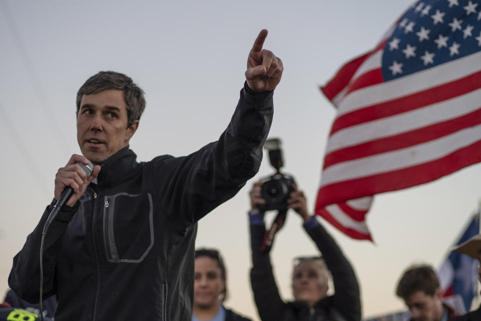 Beto O’Rourke speaks to a crowd during an anti-Trump march in El Paso, Texas, on Feb. 11. (Photo: Paul Ratje/AFP)