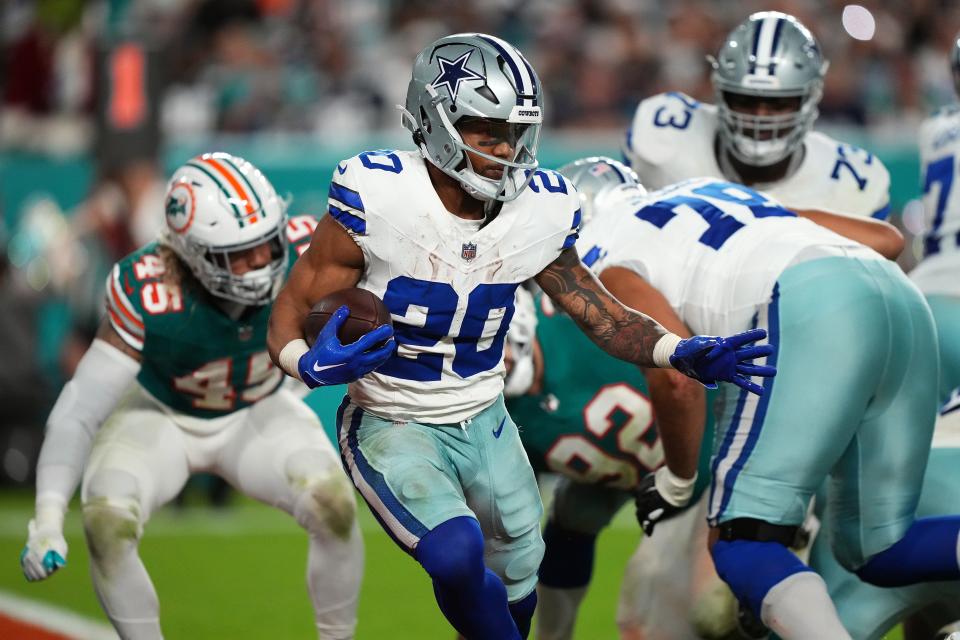 Cowboys running back Tony Pollard is closing in on a second consecutive 100-yard rushing season, but his average yards per carry has dropped from 5.2 last season to 4.0 this year.