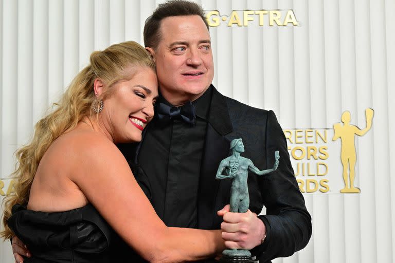 Brendan Fraser y Jeanne Moore se muestran juntos, pero poco se sabe de su relación