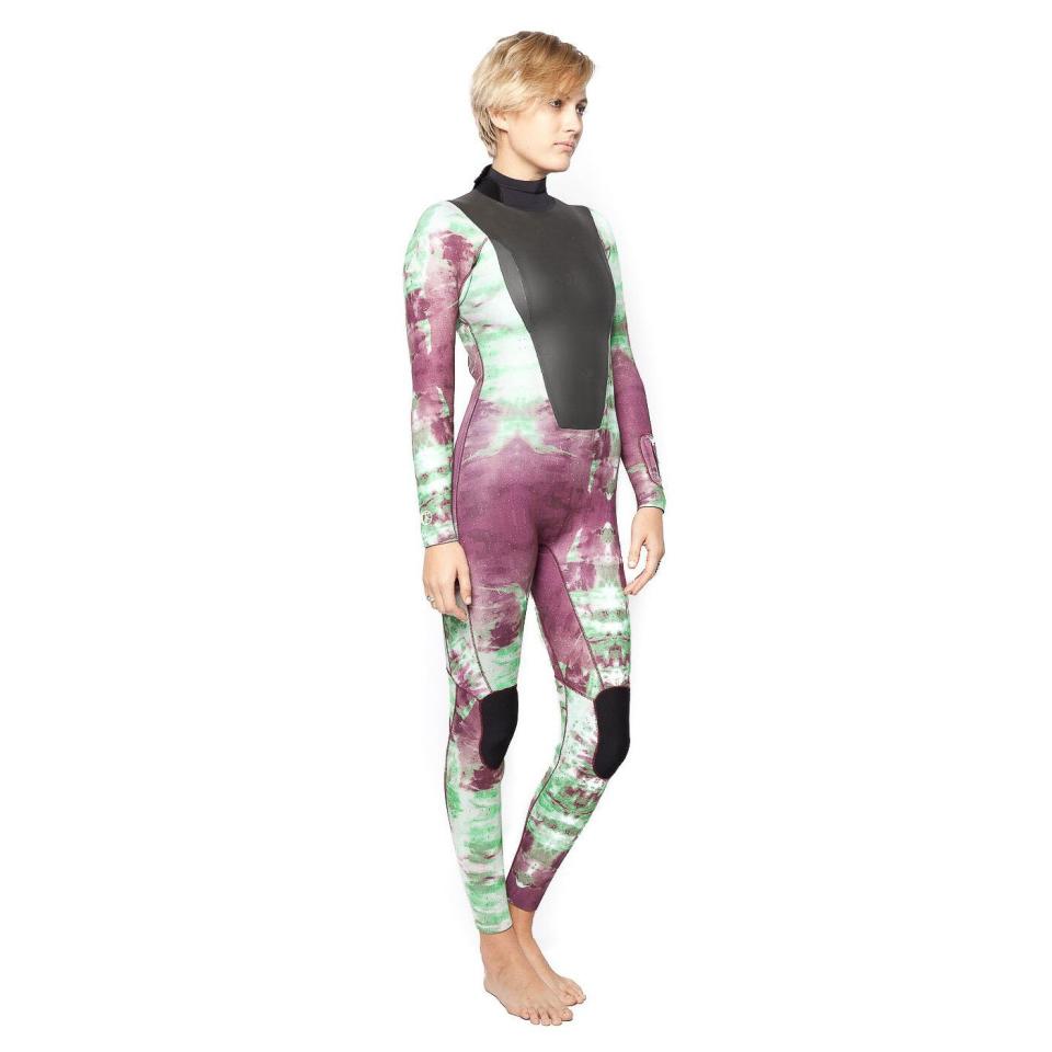 KASSIA_SURF_3MM_FULL-wetsuit-surfing