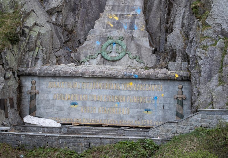 Vandals hit Suvorov Monument, in Andermatt