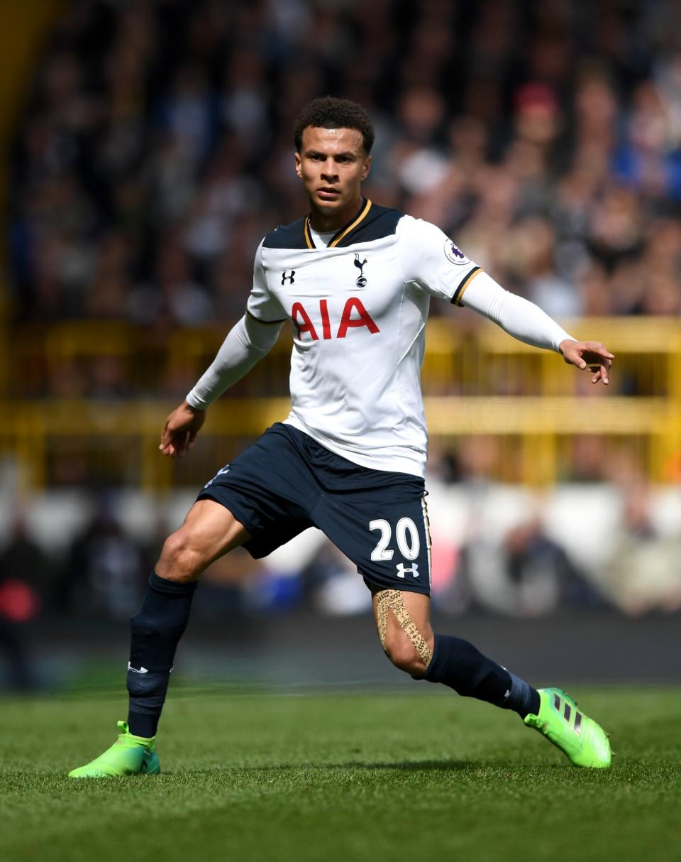 <p>Dele Alli surveys the midfield battle </p>