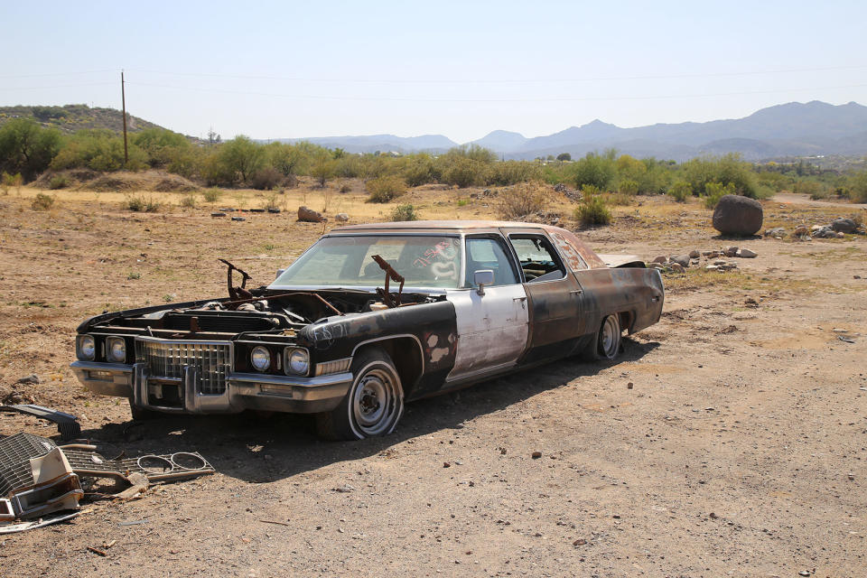 <p>It might look like a hopeless wreck now, but back in 1971 this Cadillac Series 75 Fleetwood was the height of luxury and opulence. With a $12,000 price tag, it was almost twice the price of a Sedan de Ville. To put this into perspective, an average family income was $10,290 in 1971. It’s no wonder that sales volumes were in triple figures.</p><p>The car was photographed at the entrance to Desert Valley Auto Parts’ Black Canyon City site.</p>