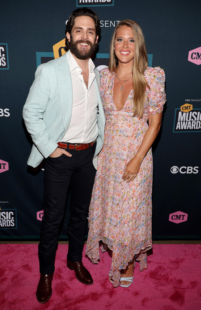 PHOTOS: Riley Green & Sophia Sansone Make Red Carpet Debut As A