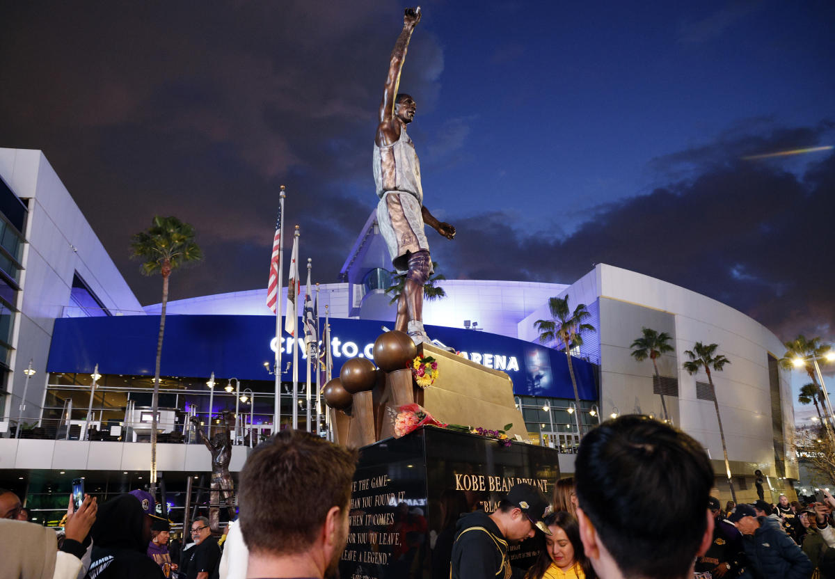 Lakers complete final touches on Kobe Bryant statue outside of Crypto.com Arena