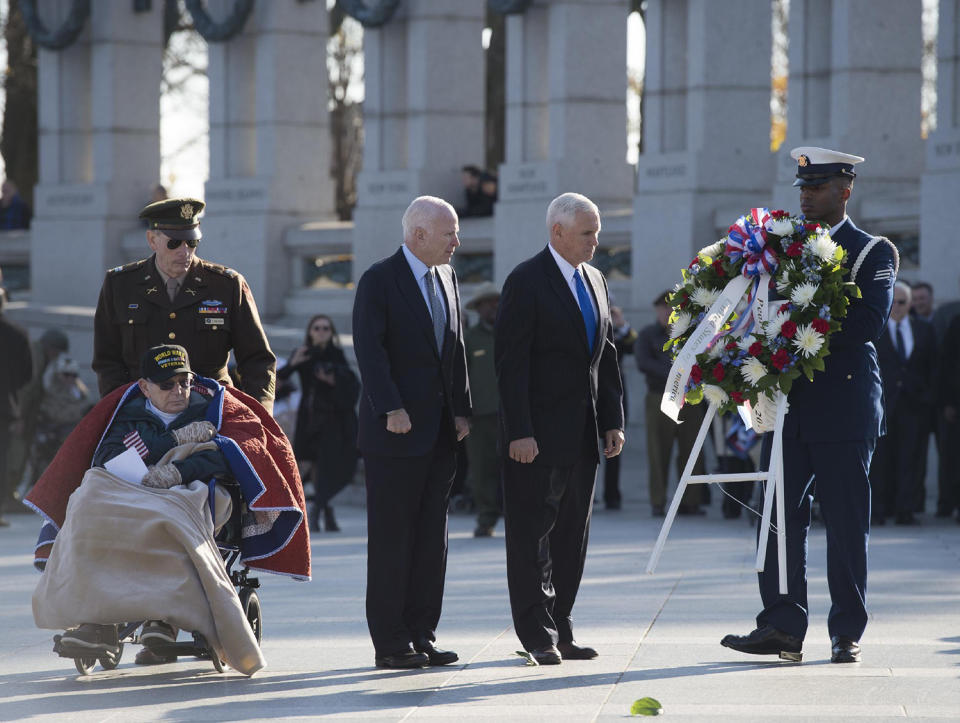Ceremonies commemorate 75th anniversary of attack on Pearl Harbor